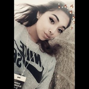 Meet your Posher, Karina